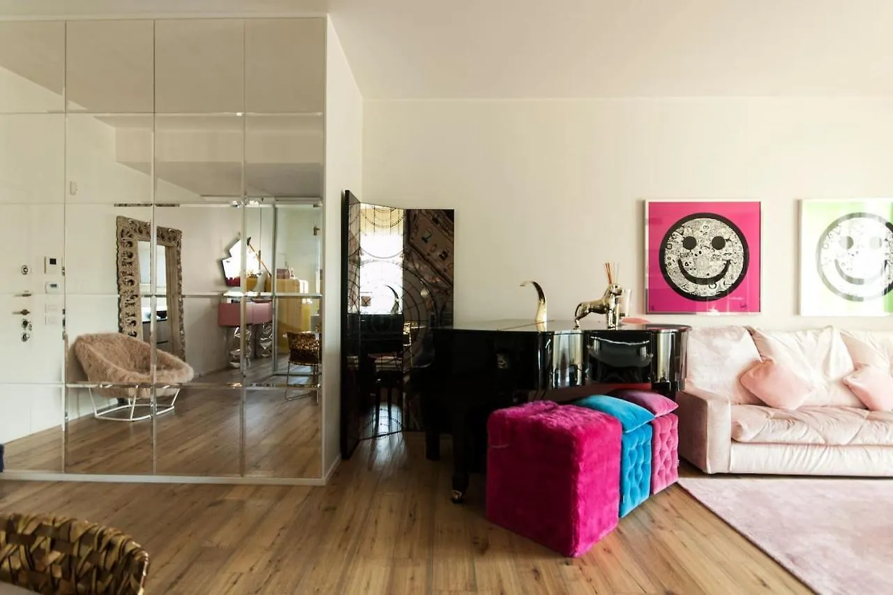 Luxury Designer Space In Shopping District Milan Apartment