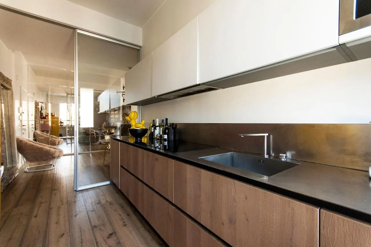 Apartment Luxury Designer Space In Shopping District Milan Italy
