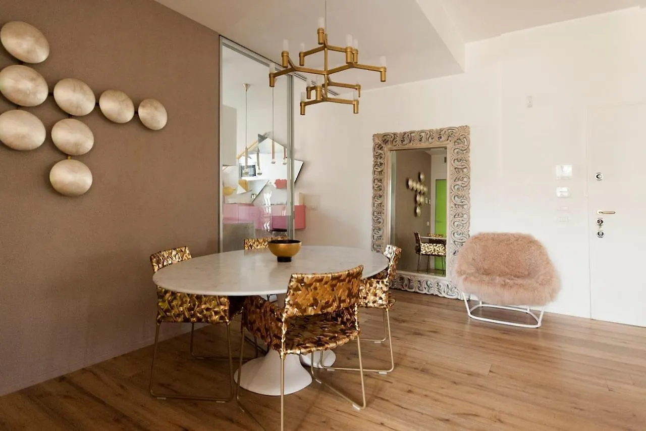 Luxury Designer Space In Shopping District Milan