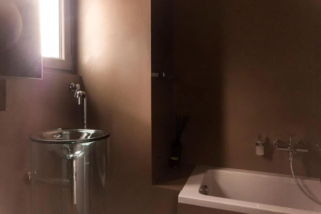 Apartment Luxury Designer Space In Shopping District Milan