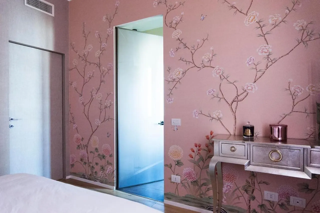 Luxury Designer Space In Shopping District Milan 0*,